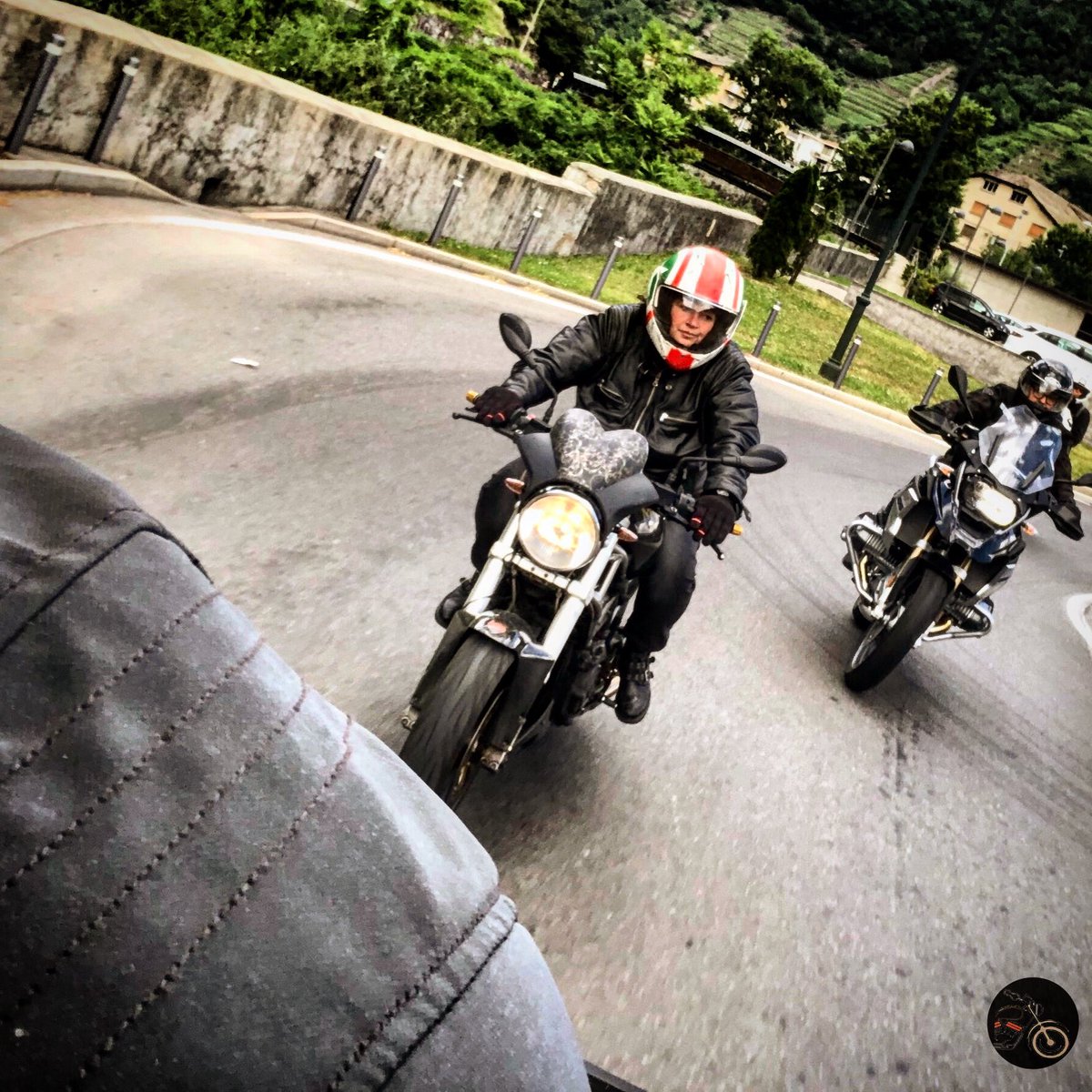 MotoTouringDay's tweet photo. Semplicemente in moto 📸
#mototouringday #2ruote #bikergirl #bikers #motogiro https://t.co/VdSur8q00c