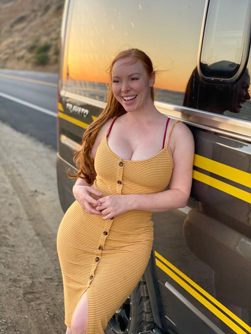Sunset therapy... last pic is my fave 😄 https://t.co/iLOCk97vBE<a href="/tag/loveyourself"class="tags"><span>#loveyourself</span></a><a href="/tag/selflove"class="tags"><span>#selflove</span></a><a href="/tag/nationalnudeday"class="tags"><span>#nationalnudeday</span></a><a href="/tag/redhairdontcare"class="tags"><span>#redhairdontcare</span></a>