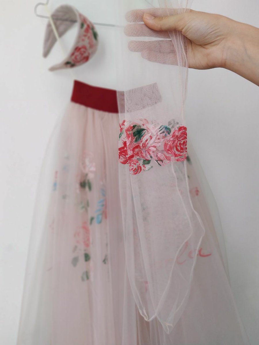 MEL_Design_'s tweet photo. Hi, my name is Elena. 
I make hand-printed skirts, printed tulle socks, t-shirts, hoodies and home decor items.  Absolutely all this I do myself, without the help of anyone.
🌸https://t.co/ZHeGWG402v

🌸https://t.co/lO2v9j8D3o

🌸https://t.co/TsnvyoTu7Z

🌸https://t.co/rQFf3k6epa https://t.co/BkEncjuovU