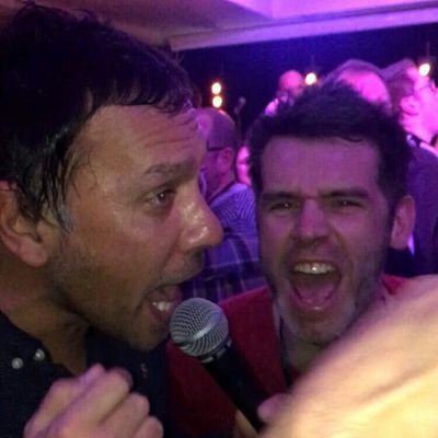 gregsyboy's tweet photo. Down the front for this one #inthemixer @Ricktw1tter @shedseven π¬ #TimsListeningParty https://t.co/ZHHrBR2RzP