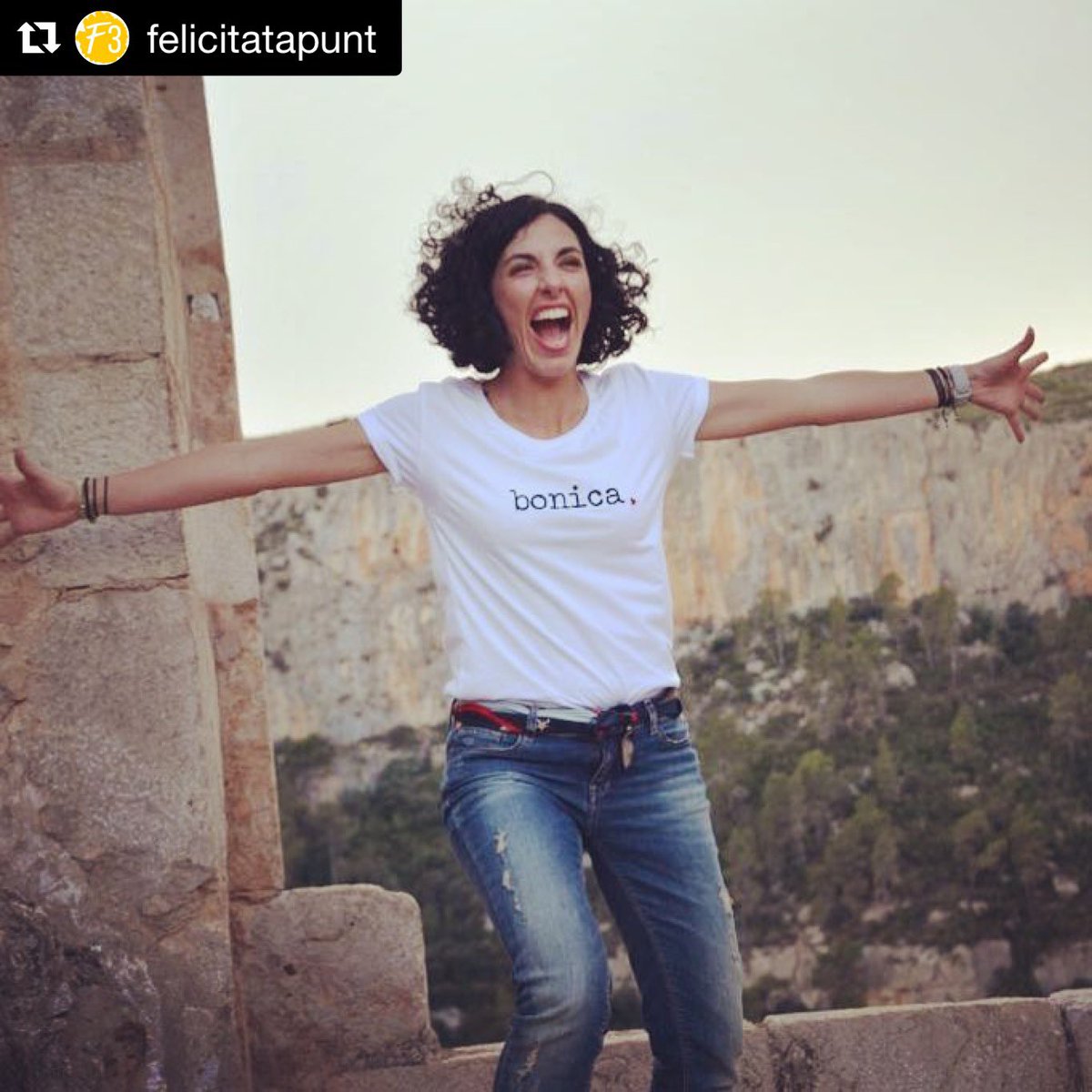 🤩 Així va començar tot! Arriscant-se amb Felicitat 3.0 <a href="/FelicitatAPunt/">Felicitat 3.0</a> gràcies <a href="/creaconceptoVLC/">CreaConcepto</a> . 

🏃🏻‍♀️🔝 Dos anys després, la meua passió per l’esport ha conjugat amb un projecte preciós <a href="/ACorrerAPunt/">A córrer</a>

🎂Felicitats <a href="/apunt_media/">À Punt</a> #Compartim2Anys #CompartimÀPunt