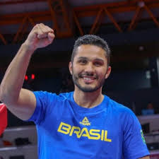 AMBCBoxing's tweet image. 110 DT inscriptos de 🌎18 países  📅13 de Junio ⏲ 16hs de San Pablo, Brasil 
Capacitación DT AIBA ⭐⭐⭐ Mateus Alves para entrenadores AIBA 🌟. 📒 Vuelta a los entrenamientos luego de la pandemia. Agradecemos a @Fedeboxecuador y a su presidente @AlexGon81438921 @AIBA_Boxing