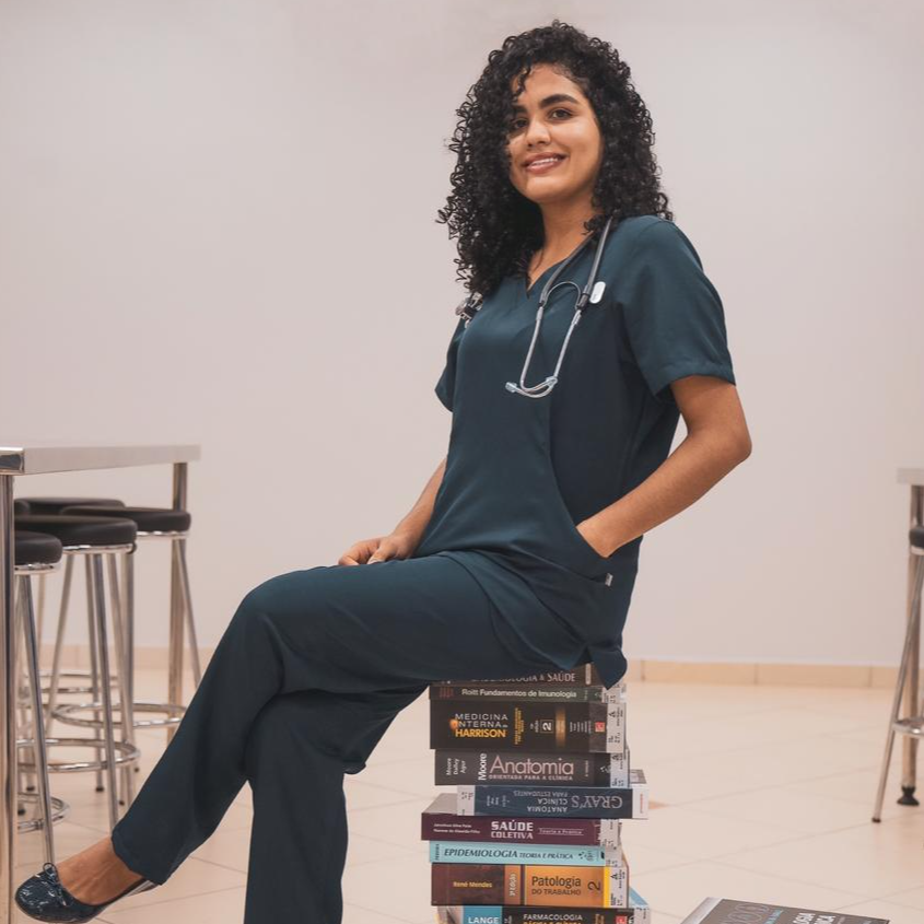 O Ministério da Educação autorizou no dia 8 de junho, a implementação do curso de Enfermagem na Faama. São 60 vagas para o curso e as informações referentes à data  do vestibular, por exemplo, serão divulgadas em breve. 
Você pode se cadastrar no link tinyurl.com/enfermagemfaama