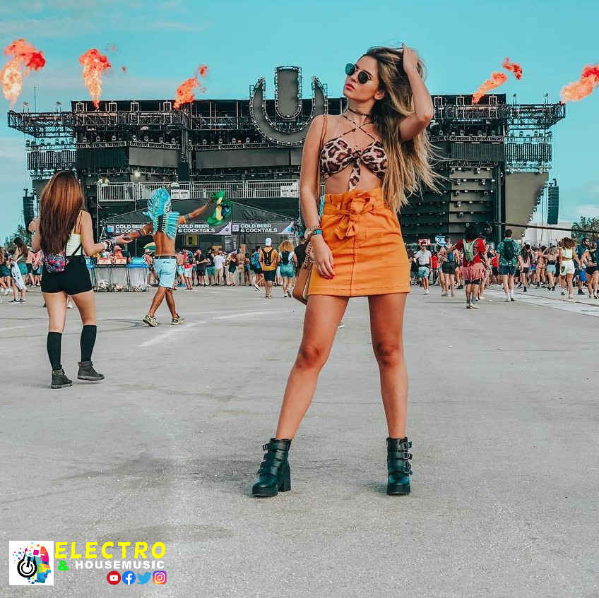 DJElectroHouseL's tweet photo. πLa fiesta y la mΓΊsica... @ultra 2019β€β«ππΊπππβπ₯#ultra #ultra2020 #miami #BackToBayfront #shuffle #ravegirls #edmgirls
#electro #tomorrowland #rave #edmlove #edm #ibiza #party #edclv2020 #EDMlife #Ultra2021 #plur #mainstage #housemusic #trance #electrohousemusic https://t.co/CPld4JUayY