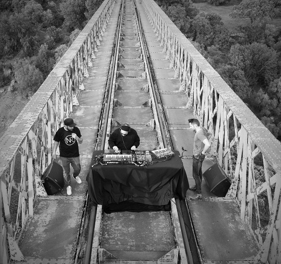 salaitodelsar's tweet photo. De este día os puedo contar mil historias. Pero prefiero que veáis el video que hicimos: https://t.co/Bru4zVOTAL
@NightRoomTV #HDSubstance https://t.co/qFBG7zwsAu