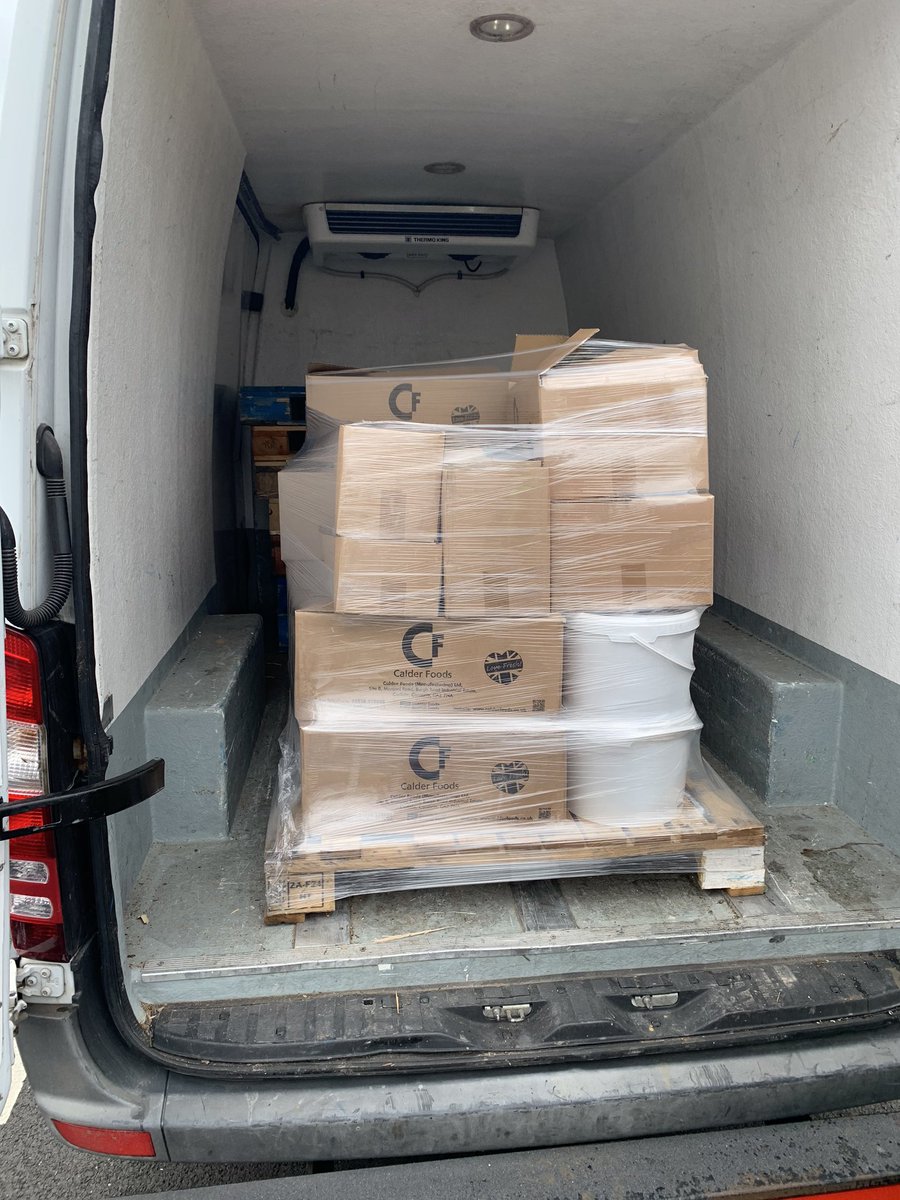 PennineWay_Sch's tweet photo. It was great to see some of our children and families today at FareShare. Lots of lovely messages from people about the food deliveries. Feeling the love from the community. @PennineWay_Sch @HarrabyT @CalderFoods @FareShareUK @CarlisleYZ https://t.co/Ym3nzS6Hzf