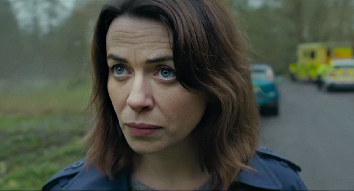judemedhurst's tweet image. 15 mins to go!!!! 😬😨💛
#WeHuntTogether  10pm
@alibi_channel 
@TeamEveMyles #BabouCeesay #DipoOla
#HermioneCorfield