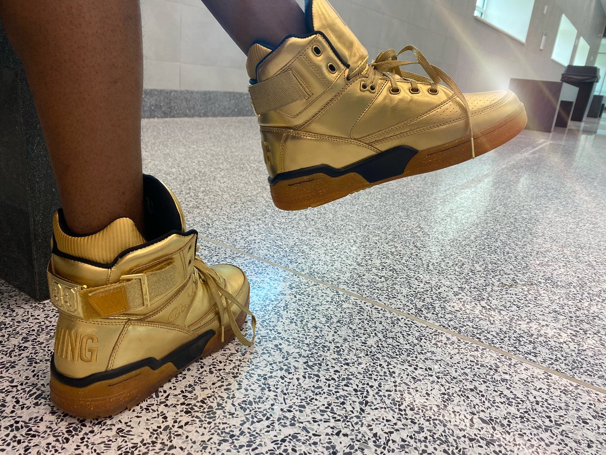 seangwilliams's tweet photo. I NEED TO SHOW TWITTER MORE LOVE... wait on it... #summer2020 #patrickewing #ewing #kicks #kickstagram #kicksoftheday #kicksonfire #swag #sauce #laced #shoes #shoegame #shoegameonpoint #shoegamestrong #dmv #dmvstylist #baltimore #bmore #bmorestylist #batonrouge #batonrougebarber https://t.co/vLmrZntmH9