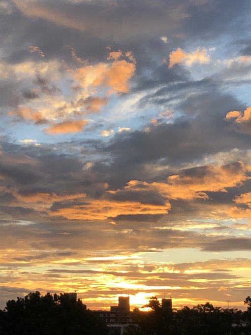 朝焼け 高画質 のtwitterイラスト検索結果 古い順