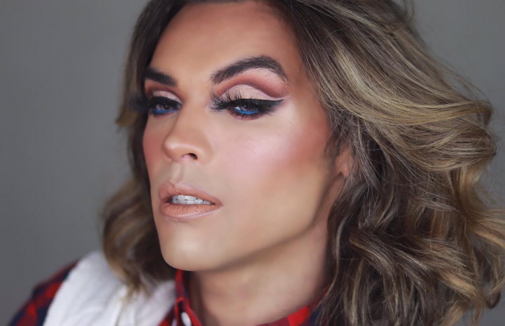 PaulDaoBeauty's tweet photo. I’m just really hoping someone will see my makeup game energy and are willing to give me a shot. I know I’m worth it! 
@JeffreeStar #JeffreeStarCosmetics #jeffreestarprlist https://t.co/zWiXIcAq4d