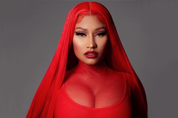 AlexisBankx's tweet photo. Who's a better rapper? RT for Nicki Minaj, like for Cardi B https://t.co/cAQ0dUpvzh