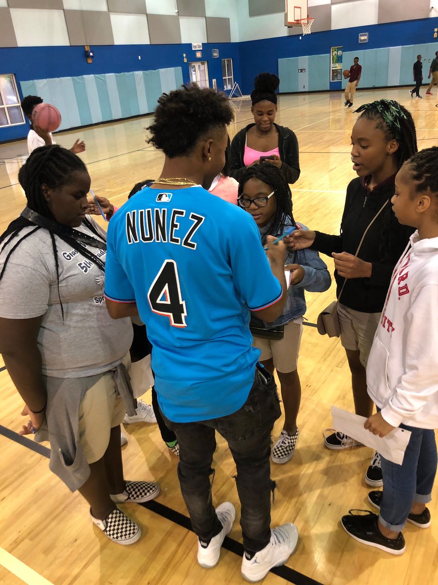 It’s Draft Day, friends! Here’s some of our favorite pics of @marlins 2019 Draft Picks putting in work with our community. 💙#MarlinsImpact