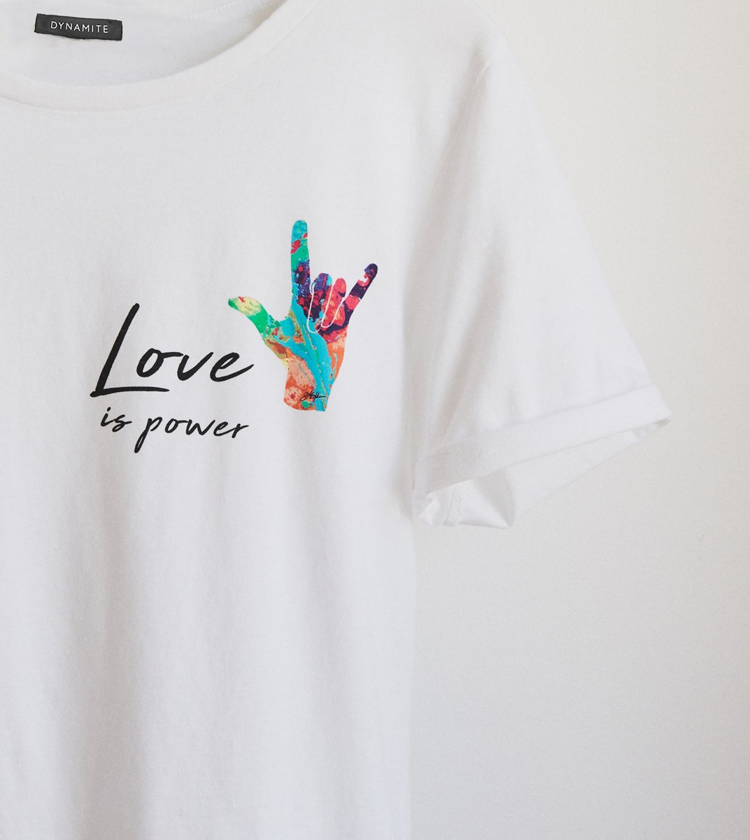 IT'S PRIDE MONTH 🌈

Spread the love with our limited edition Pride tee designed by Montreal artist and influential DJ <a href="/djfafakhan/">Fafa Khan</a>. Shop our Love Is Power t-shirt: fal.cn/38yad