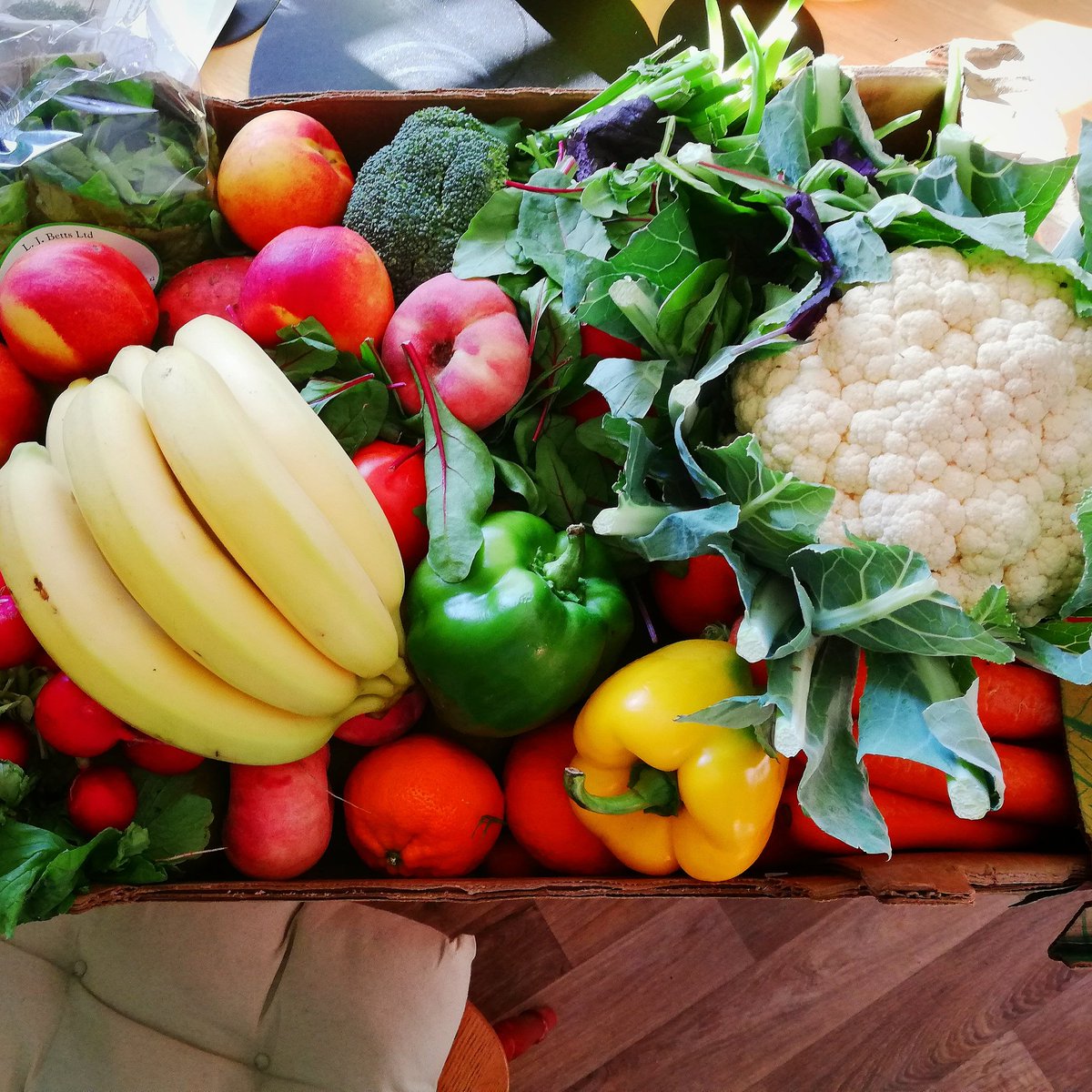leanwithcorinne's tweet photo. Todays delicious fruit &amp; vegetable mega box delivery from N &amp; P Fruits
#healthylifestyle #dietsmart #megabox #fruitandveg #freshfood #cleaneating #eatwell #beleanwithcorinne
https://t.co/4skBxTDzk1 https://t.co/E3veR4SotH