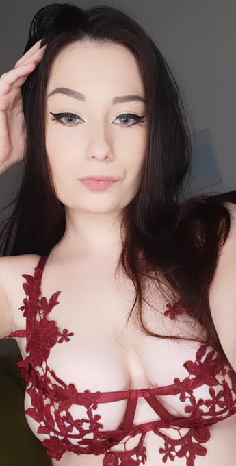 Me van a cerrar mi Instagram 😪 tal vez este m&aacute;s activa por aqu&iacute; https://t.co/A0U4Ja2TFC