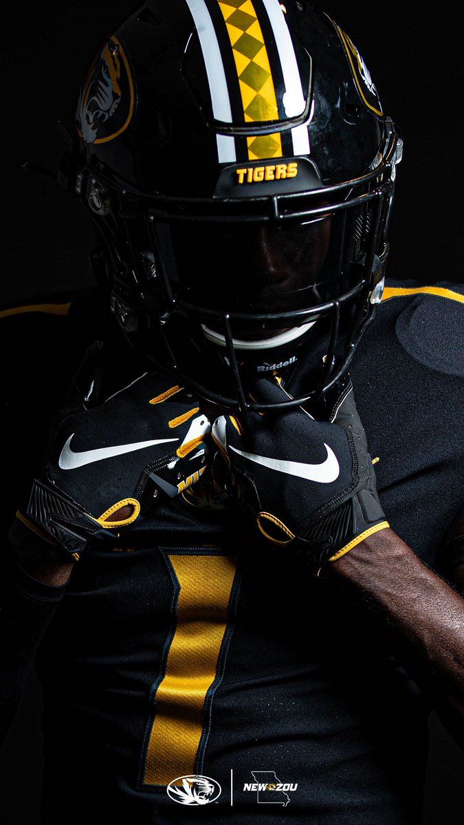 MizzouFootball's tweet photo. #NewZou 📱
#WallpaperWednesday https://t.co/AlfokmSMdB