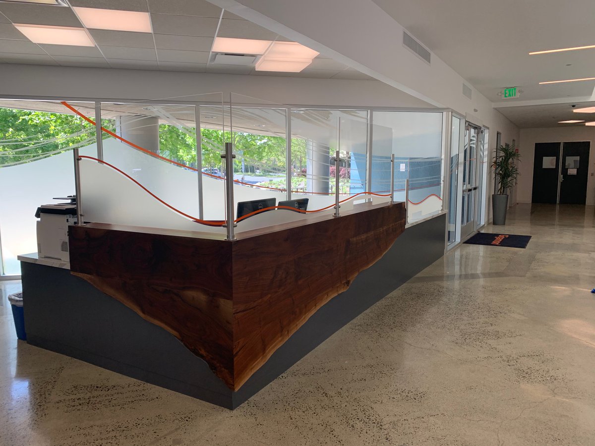 ProExhibits's tweet photo. Customer service: safer and more secure with COVID-19 solutions โก๏ธ https://t.co/G36MHFvIUY #workplacesolution #physicalbarriers #officepartition #workplacepartition https://t.co/PayFqKKM2B