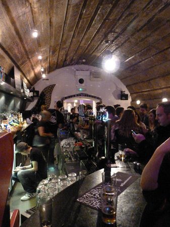 Pubs I Miss#10 Inn Deep, GlasgowA craft beer colossus on the banks of the Kelvin, Inn Deep is a multitalented diamond. A summer destination, an underground hideaway and home of the legendary Inn Deep Poetry nights. Get a pint and pet a dug.