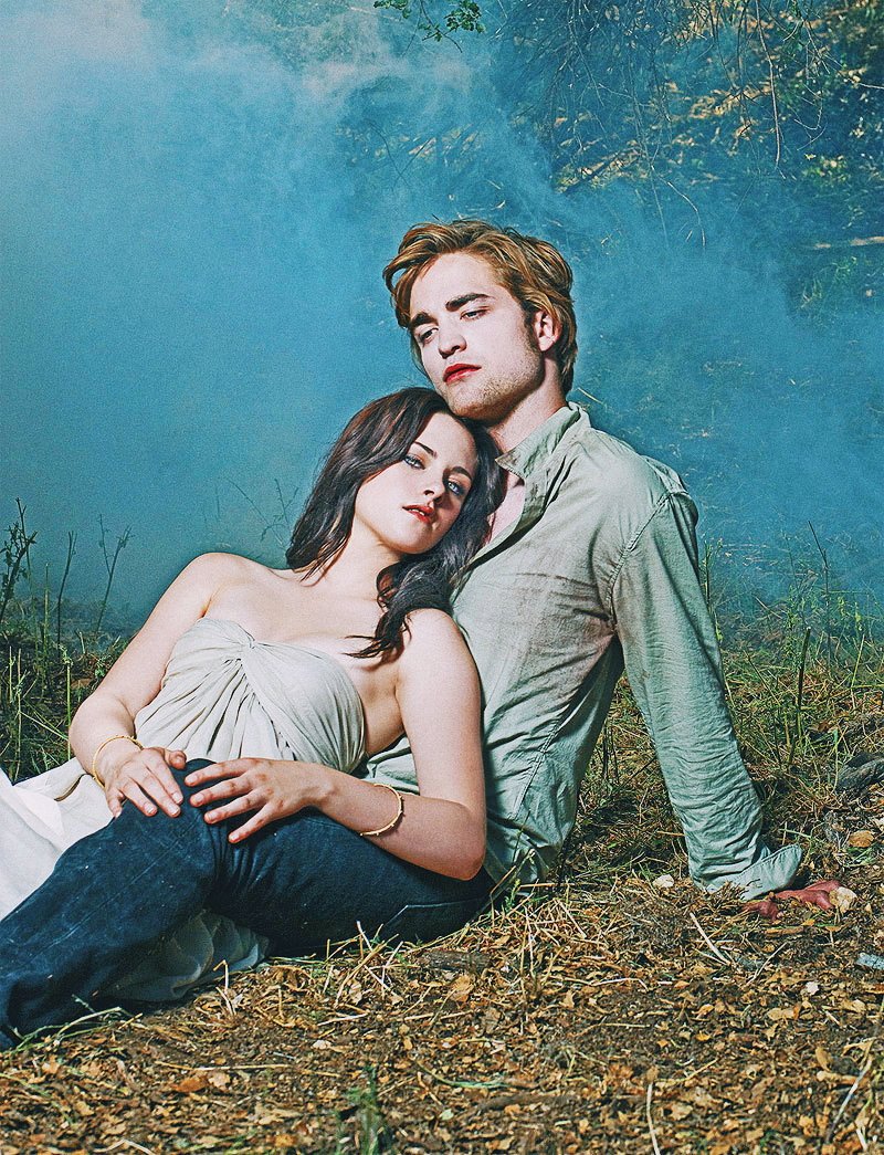 robstenarchive's tweet photo. Kristen Stewart and Robert Pattinson for Entertainment Weekly, 2008 💫 #KristenStewart #RobertPattinson https://t.co/wdgmVrxzWz