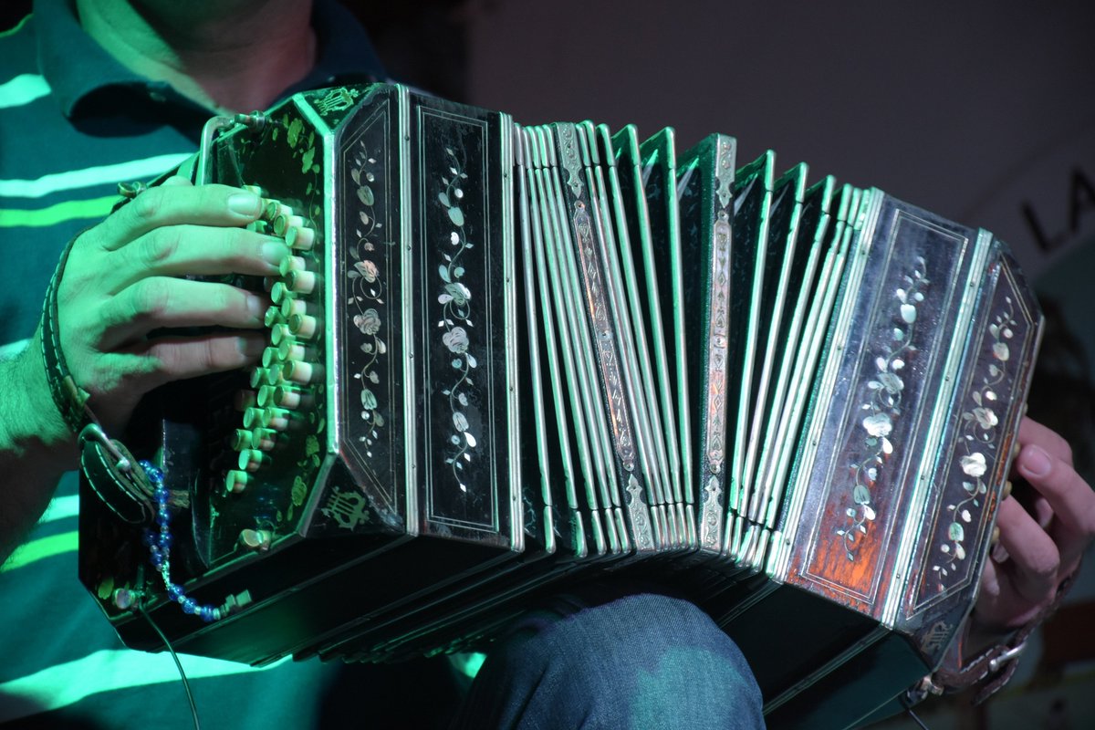 🎤 Peña Oficial de la Ciudad 2.0
Entrevista Homenaje a Coquimarola. 🎙️
Domingo 14/06 a partir de las 18hs.  <a href="/municorrientes/">Municipalidad de Corrientes</a>
Detalles en ►► bit.ly/2XRU4hL