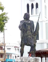 Cristobal Colon en la Plaza Publica de Aguada https://goo.gl/maps/SsGzQdG2b1LaLzoF6