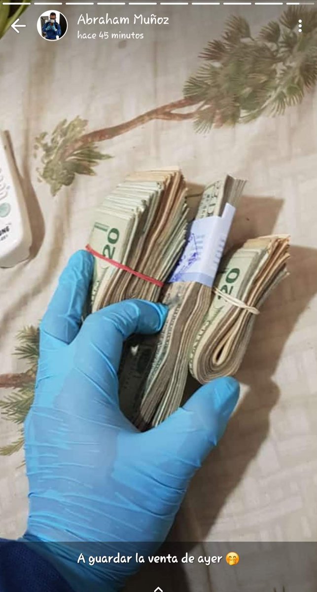Anonymu85237074's tweet photo. @LaPosta_Ecu Investigando a este Don Nadie Abraham Muñoz me entero que estuvo revendiendo medicinas en la crisis de Marzo y Abril 😠 en plena pandemia.
Cómo tuvo acceso de sacar medicina del Hospital del Guasmo para venderla por fuera?
Hasta medicina del @IESSec tenía a la venda 🤔 https://t.co/rTJ52vZqPx