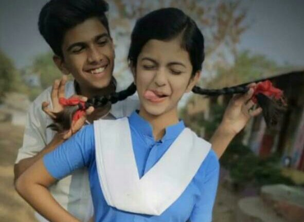Suru_suthra's tweet photo. Dear...
#crush😘

1. to piyar...❤

2.   bekhabar...❤

3. tere naal ho gya..❤

#onesidedlover 

#suru✌ https://t.co/WsHHveydY4
