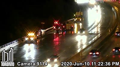 NewsRadioTO's tweet image. COLLISION - #SBDVP at Lawrence. Right lane blocked.