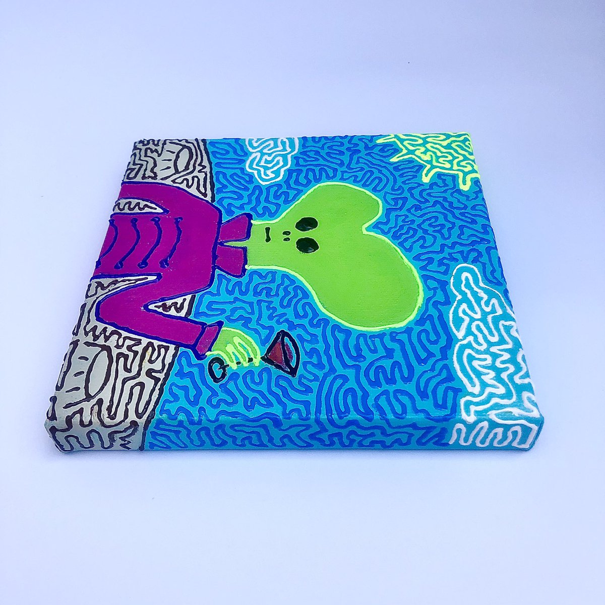 WillSquigDesign's tweet photo. 4SALE  @ https://t.co/OsgRGmauM1  Fluorescent Green &amp; Violet Alien on Squiggle Sky &amp; Planet, acrylic &amp; fabric paint on canvas, 6”x6”. A new Alien series. Large work@ https://t.co/XuMTfjfuYQ #martini #sky #moon #sun #clouds #aliens #alien #acrylic #varnish #popart #abstract #space https://t.co/vhJs6mfxpE