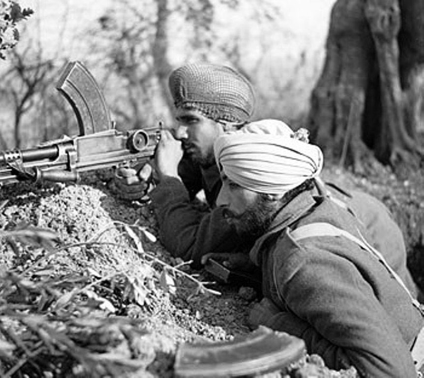 YourBapusBapu's tweet photo. Same goes for Sikh soldiers. In WW1 Sikhs served in the British Indian army. Sikh units fought at the Battle of Saragarhi in the First World War and during the Second World War in Malaya, Burma and Italy. As well as other battles throughout both wars. You don’t hear about that. https://t.co/31r4DWcdmP