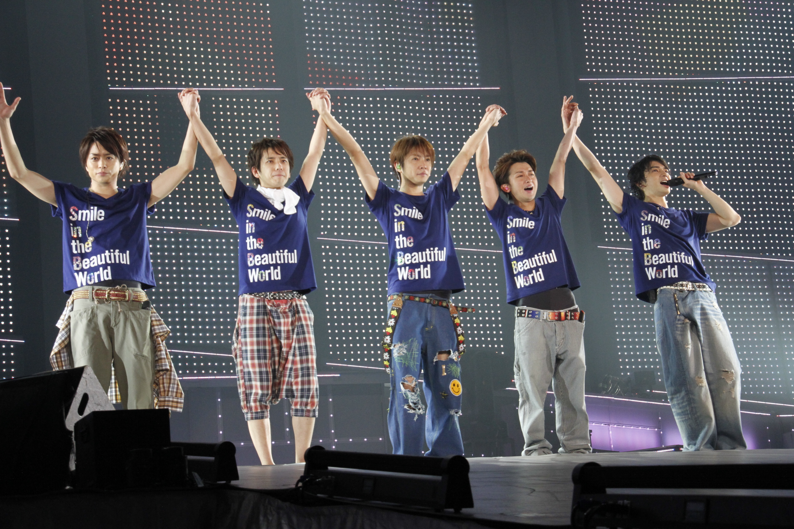 Amazon.com: Live Tour Beautiful World : Arashi: Movies & TV