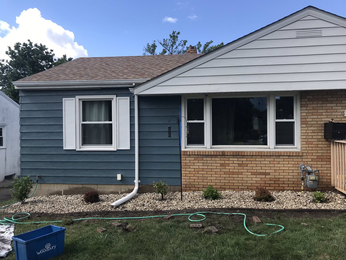 6Thewolfman's tweet photo. Weekend League wins: 0
Front yard landscaping: ✅ 
House painted: ✅ https://t.co/2zBtLVJM69
