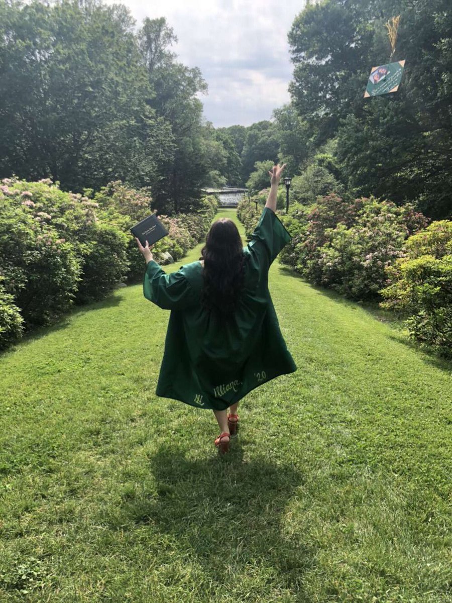 luvr111's tweet photo. I had so many doubts about this day and too many people telling me I couldn’t but look at me now 🥺🥺 lemme go cry. https://t.co/2lCS7bZhDN