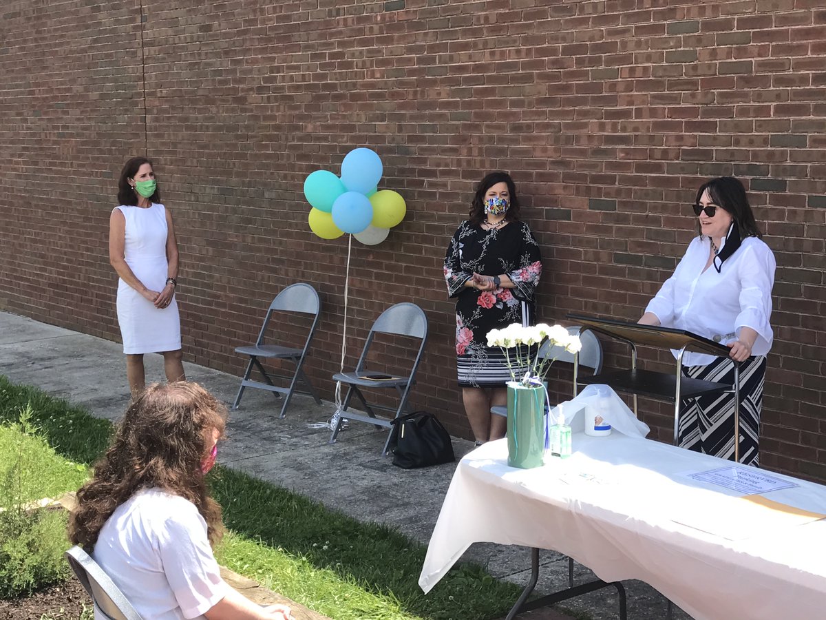 CCPS_CSSRoos's tweet photo. Congratulations to all of our graduates from the CCPS Transition Connections Programs!  Social distancing doesn't stop us as we wish all of our graduates the very best!  #CSSgrows #growingourgarden #togetheritspossible @CCPSk12 https://t.co/ILQrJLTz20