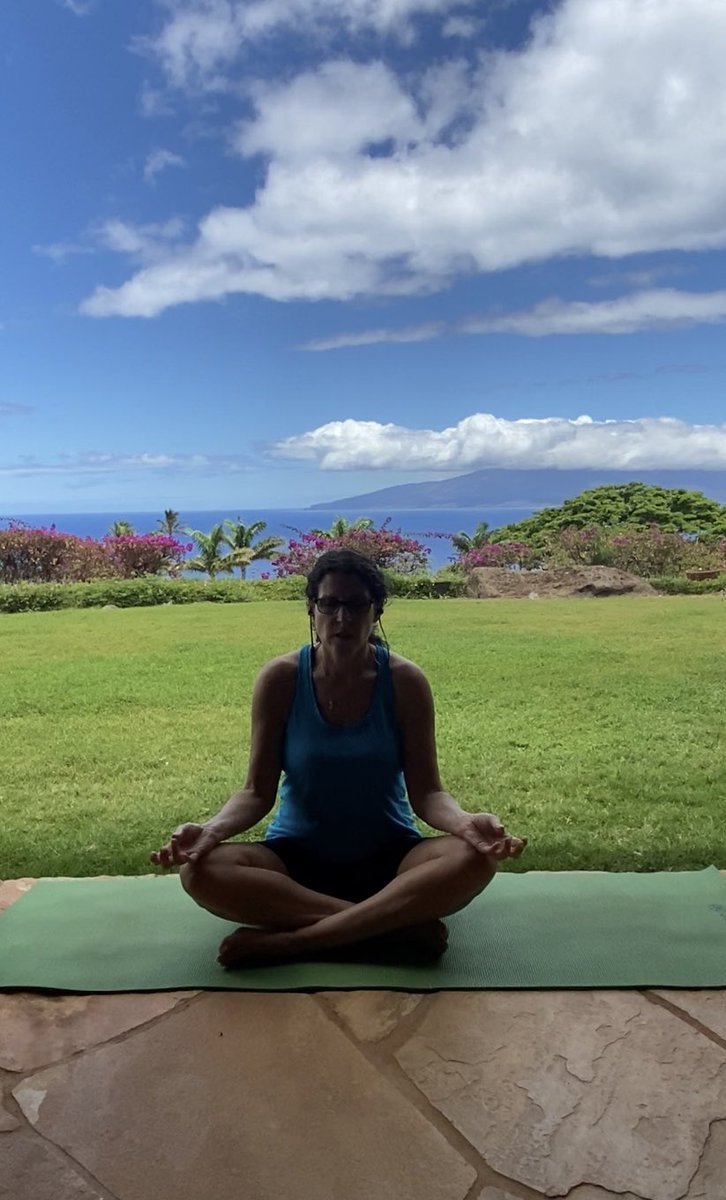 Join me for a mindful minute chanting Peace Begins With Me  🧘🏽‍♂️🙏🏻🧘🏻‍♀️
youtu.be/91Rkl8rJW1Y

#KiddingAroundYoga #yogaforchildren #kidsyoga #childrensyogateacher #kidsyogaclass #yogakidsteacher #hollistoninnovates <a href="/dcreonte/">Dawn Creonte</a> <a href="/SamPlacentino/">Sam Placentino Elementary</a> <a href="/FredMillerHPS/">Miller Elementary</a>