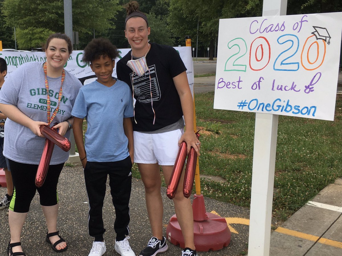 Saying congratulations to our 5th grade scholars today.  <a href="/GibsonGrizzlies/">Gibson Elementary</a>  #ONEGibson <a href="/m_calicott15/">Millesa Covington</a> <a href="/EnlightenOlsen/">ian olsen</a> <a href="/ccrussell717/">Cynthia C Russell</a>