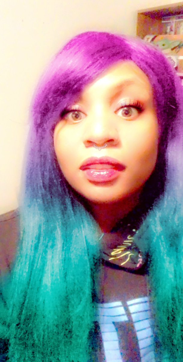 spookybatqueen's tweet image. #moreselfies #SorryNotSorry #chillin #browneyes #babyyoda