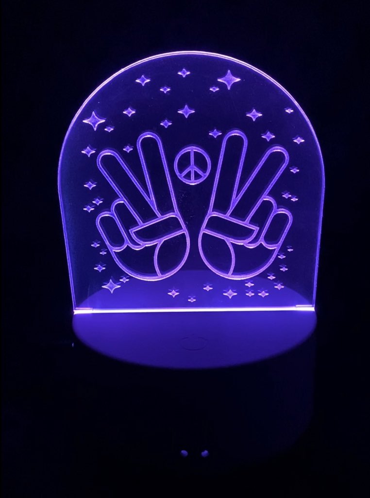 Marijauna_Lover's tweet photo. World Peace Design is out Now!

Link in Bio ✌🏽

#buythatshit https://t.co/S90wWA59Z4