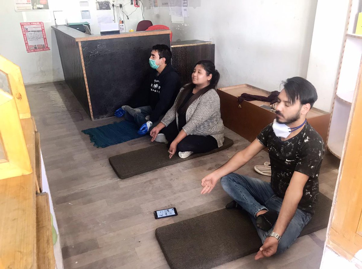 tseringangmo3's tweet photo. International Yoga Day 2020 to be celebrated on digital media platforms this year.#CSCPeYoga yoga day with CSC DMs n VLEs .
@_DigitalIndia
@csce @dintya15 @DvCom_Secretary @DC_Leh_Official https://t.co/JP0kZhxjZa