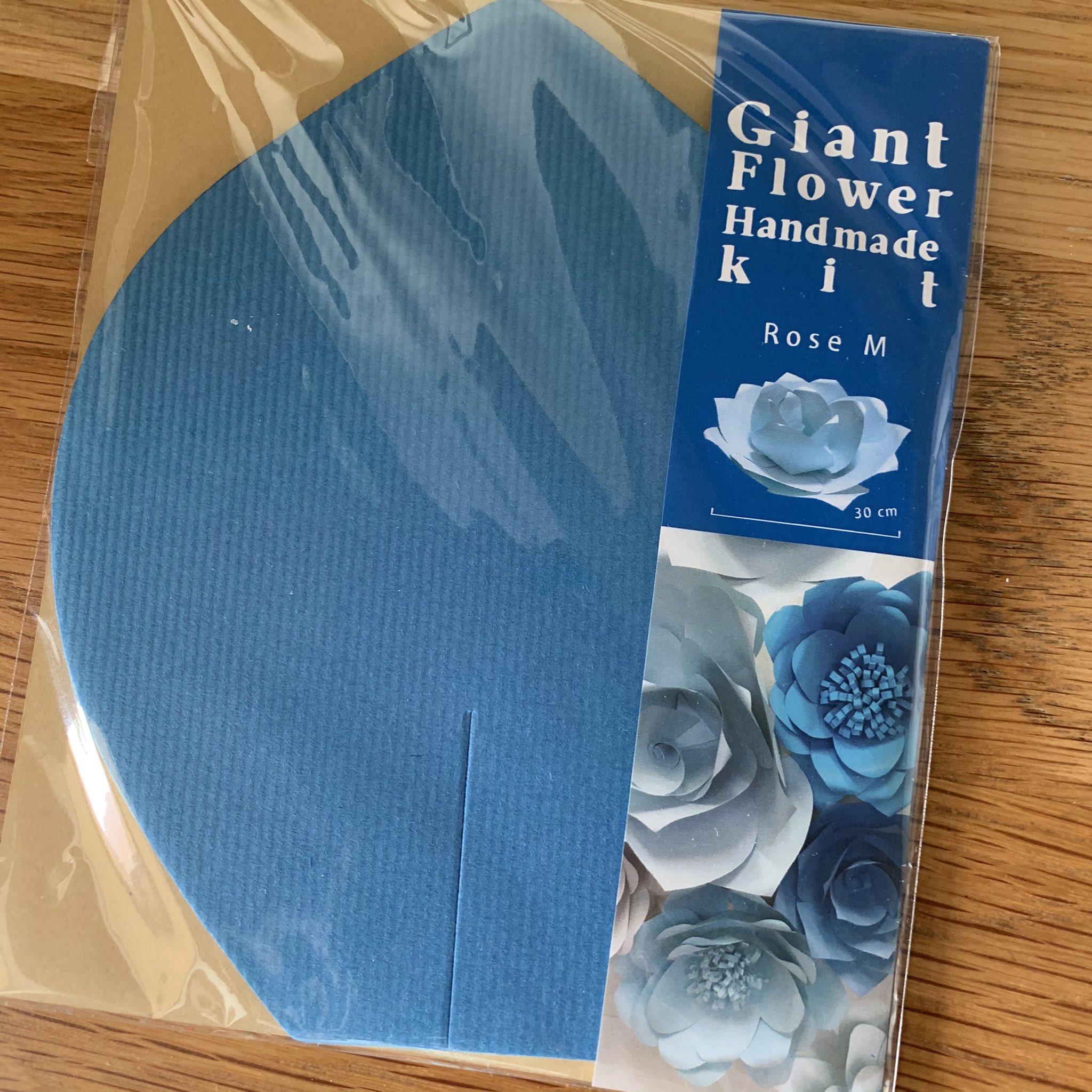 わら半紙販売の松本洋紙店 Ar Twitter ダイソーで見つけた紙の花 興味はあったものの放置していたら 母が作ってくれました とっても綺麗な青い花咲く6月ですー ダイソー 紙の花 青い花 わら半紙販売の松本洋紙店 Ar Twitter ダイソーで見つけた紙の花 興味はあったものの放置していたら 母が作ってくれました とっても綺麗な青い花咲く6月ですー ダイソー 紙の花 青い花