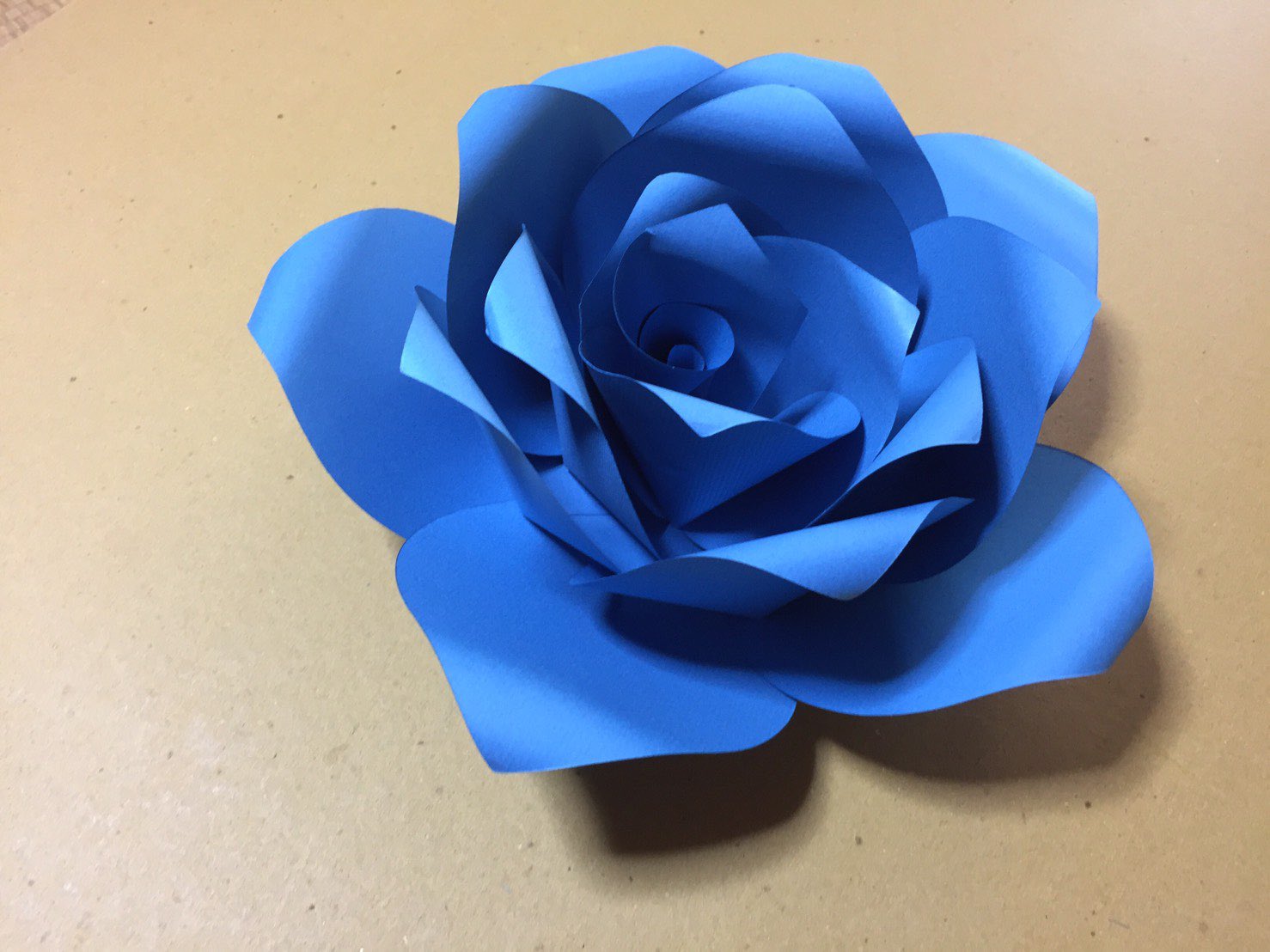わら半紙販売の松本洋紙店 Ar Twitter ダイソーで見つけた紙の花 興味はあったものの放置していたら 母が作ってくれました とっても綺麗な青い花咲く6月ですー ダイソー 紙の花 青い花 わら半紙販売の松本洋紙店 Ar Twitter ダイソーで見つけた紙の花 興味はあったものの放置していたら 母が作ってくれました とっても綺麗な青い花咲く6月ですー ダイソー 紙の花 青い花