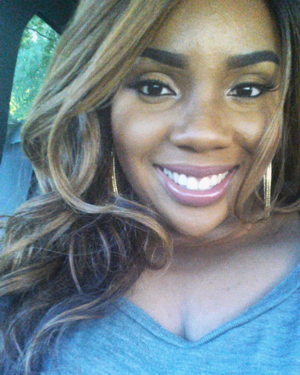 _SNX's tweet photo. They say I have a beautiful smile #blackgirlmagic 😁 https://t.co/VviKcgY0SA