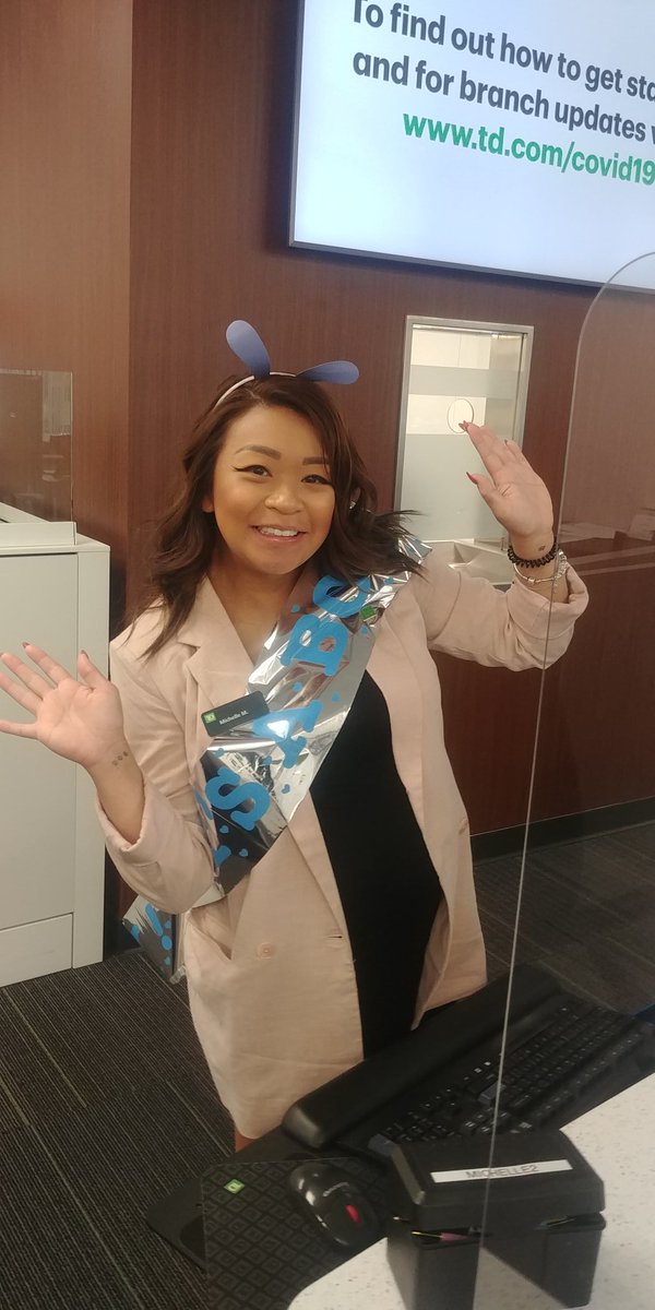 Christina0679's tweet photo. Surprise!! Mini baby shower! 😃🎉
Congratulations and best wishes to our lovely Michelle, as she embarks on her new adventure into motherhood. Your baby is going to be so loved!!! https://t.co/X24Mpb3hKv