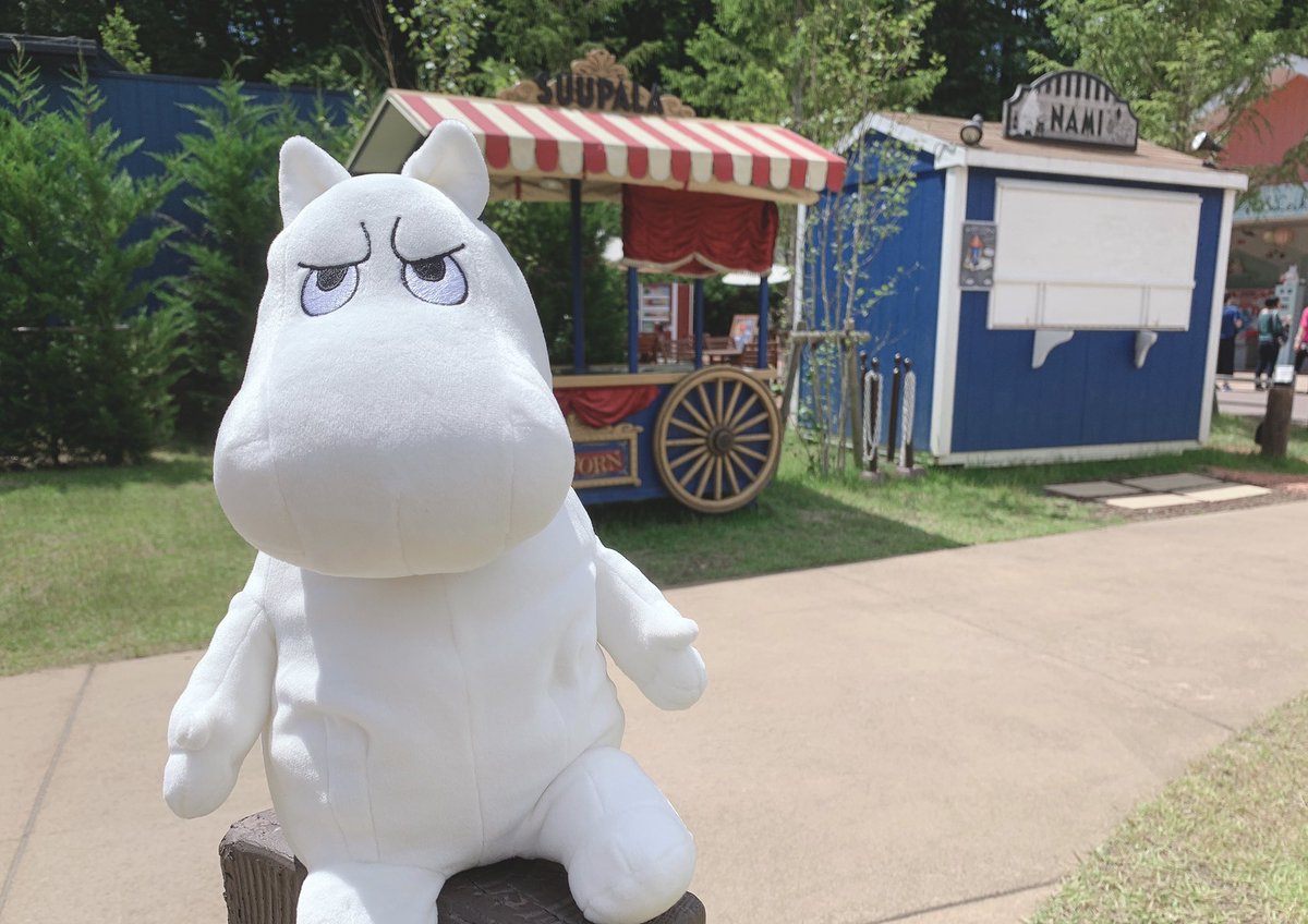 ムーミンが 怒ってる 撮る写真全部不機嫌になる 仕事場でのおれじゃん でもなぜか可愛くて癒されるし手触りもいいらしい Togetter