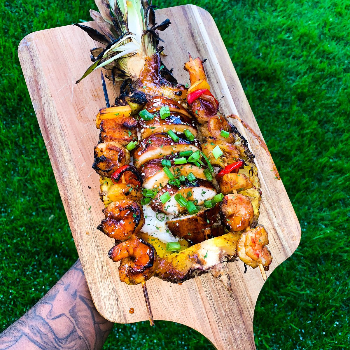 LawCannon's tweet photo. What’s up Twitter:

I’m an upcoming YouTuber and my channel has ALOT of delicious recipes 😂🤤 Here’s a thread of my YouTube tutorials.... I’ll appreciate a RT. https://t.co/kekacCI42l