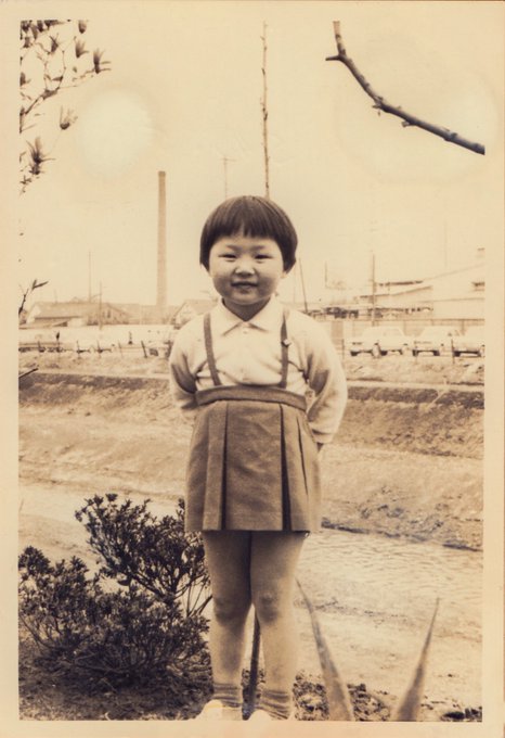 昭和43年の川の写真があった。①②は家の庭から。③は土手。現在は遊歩道があるが当時は家の真下がすぐ川だった。モノクロだとわからないが到底水遊びできる川ではなく、すぐ側に工場もあって空気も悪かった。しかし、長い歴史から見るとそんな時代の方がほんの一瞬だったんだな、と思う次第です。 