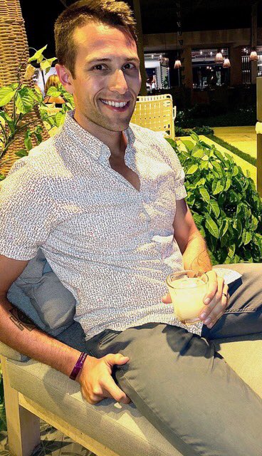 EmoryNeurology's tweet photo. #ResidentProfile
Paul Beach- PGY4/Chief Resident
@PBeach_
Paul is staying at Emory for movement fellowship with a research emphasis.
He has loved exploring our #CityInAForest of ATL.
He especially loves the extended family he has found @EmoryNeurology (and we love his kids!) https://t.co/D7VktQKYa6