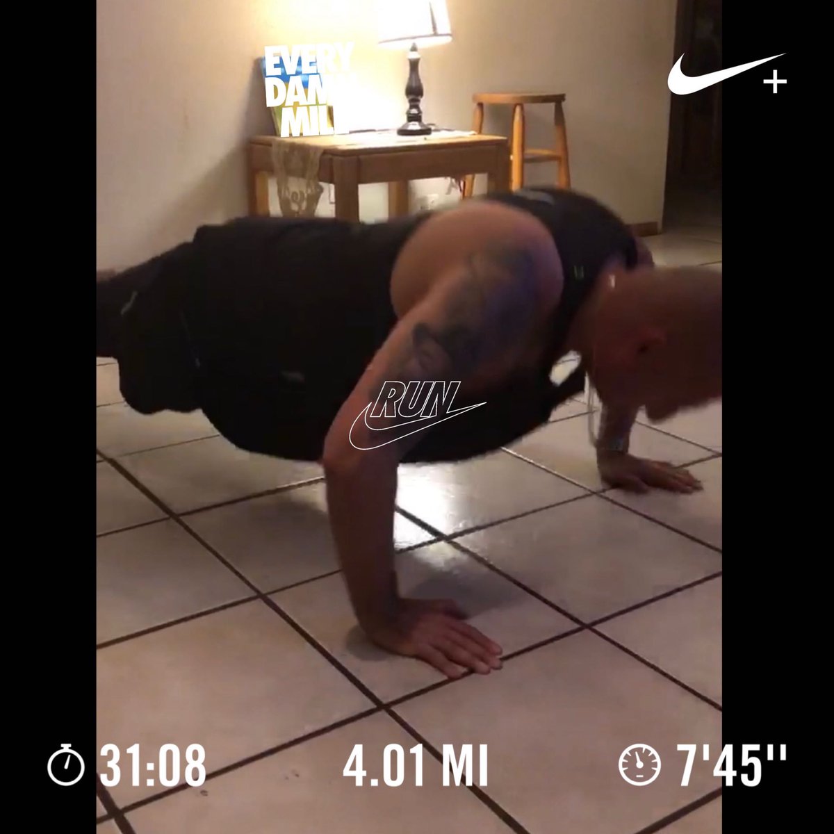 T_MONEY_TX's tweet photo. Ran 4.01 miles with Nike Run Club.. Wolfpack Running Group Wednesday at Olmos park.. embraced the cool weather tonight..this is how you get better..
#wolfpackrunning #wolfpackrunningsa #wolfpackrunningtx #olmospark #4miles #hokaoneone #hokaoneonecarbonx #carbonxtotheworld https://t.co/wjtPGBkpWr