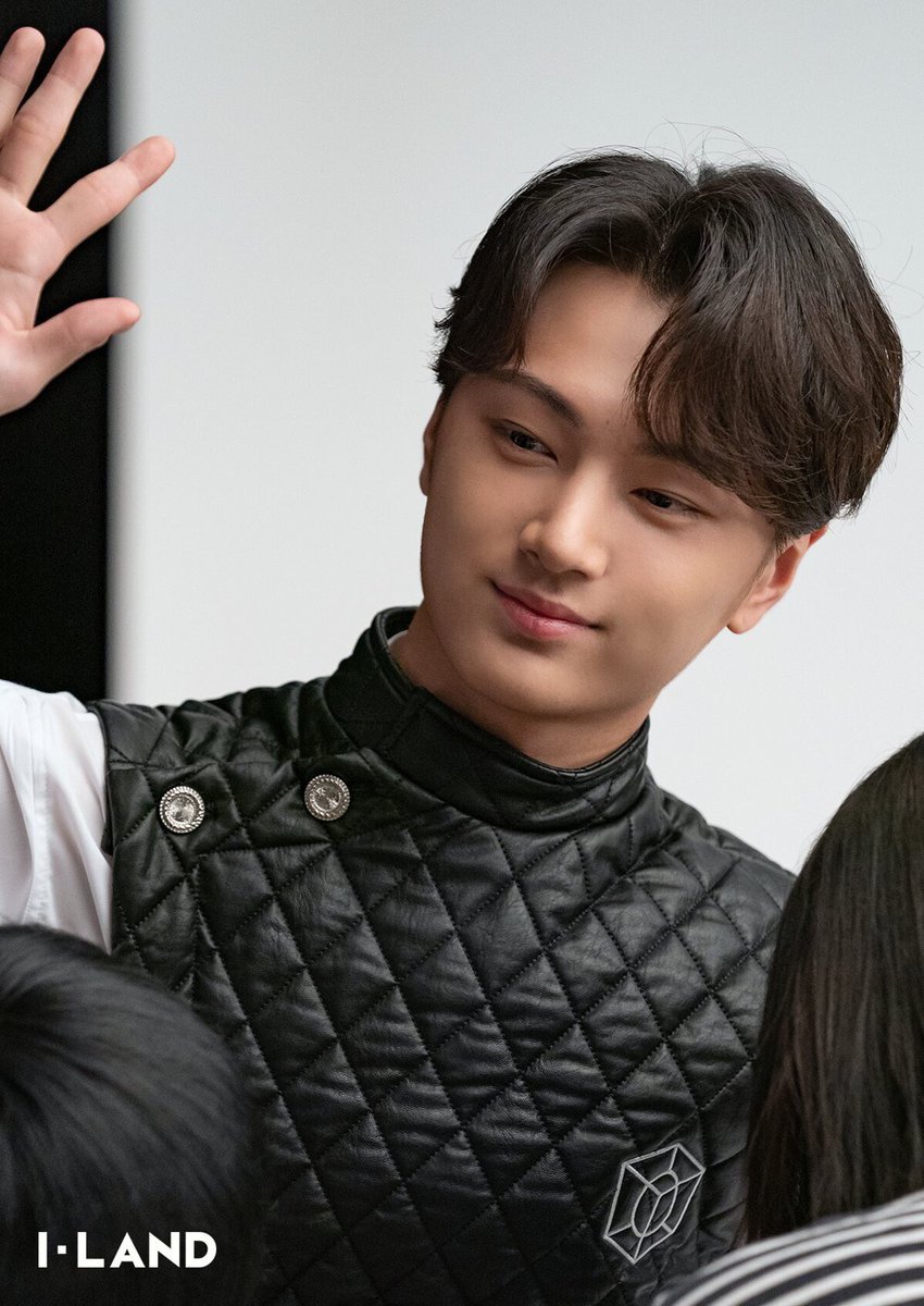 BEHIND PHOTO | 제이 (JAY)

BEHIND PHOTO | JAY

Mnet <I-LAND> 2020.06.26(FRI.) 11PM(KST)

#Mnet #엠넷 #ILAND #I_LAND #아이랜드 #BehindPhoto #제이 #JAY_ILAND #I_LAND_COMING_SOON