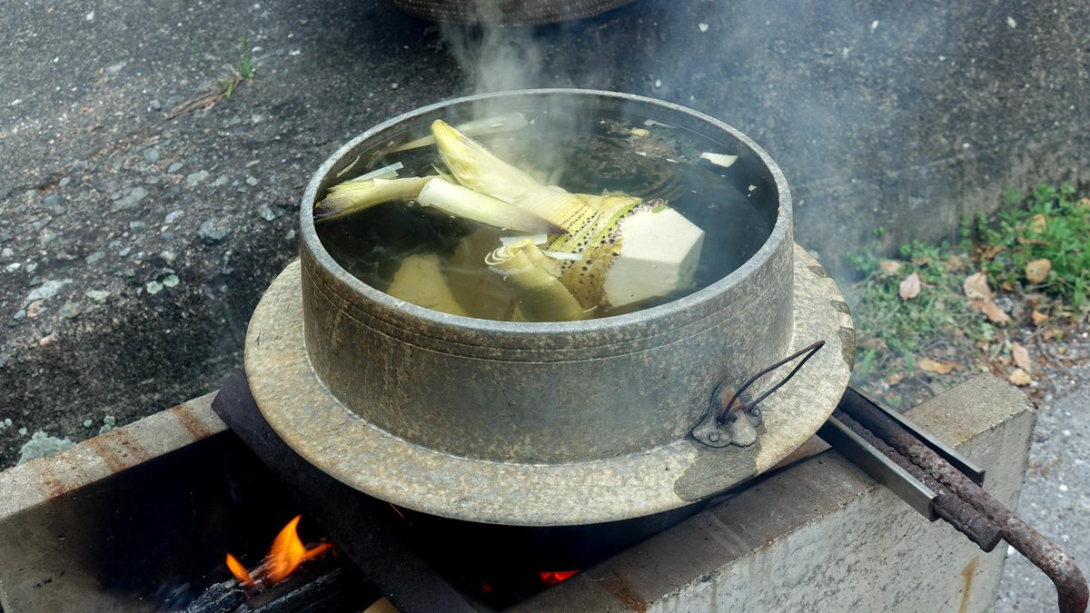 mori_art_museum's tweet photo. 🍴 ARTISTS COOKBOOK BY MAM
レシピ#15
柳 幸典「島の季節の食材を楽しむ 若竹煮」
現在地:百島(広島県尾道市)
https://t.co/S7tXmxahe4
#ArtistsCookbookByMAM
#YanagiYukinori
#MoriArtMuseum
#MuseumFromHome
#StayHome
#柳幸典 https://t.co/VdXOXs6aHo